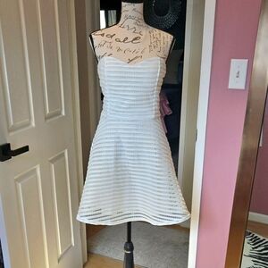 Elegant White Strapless Dress